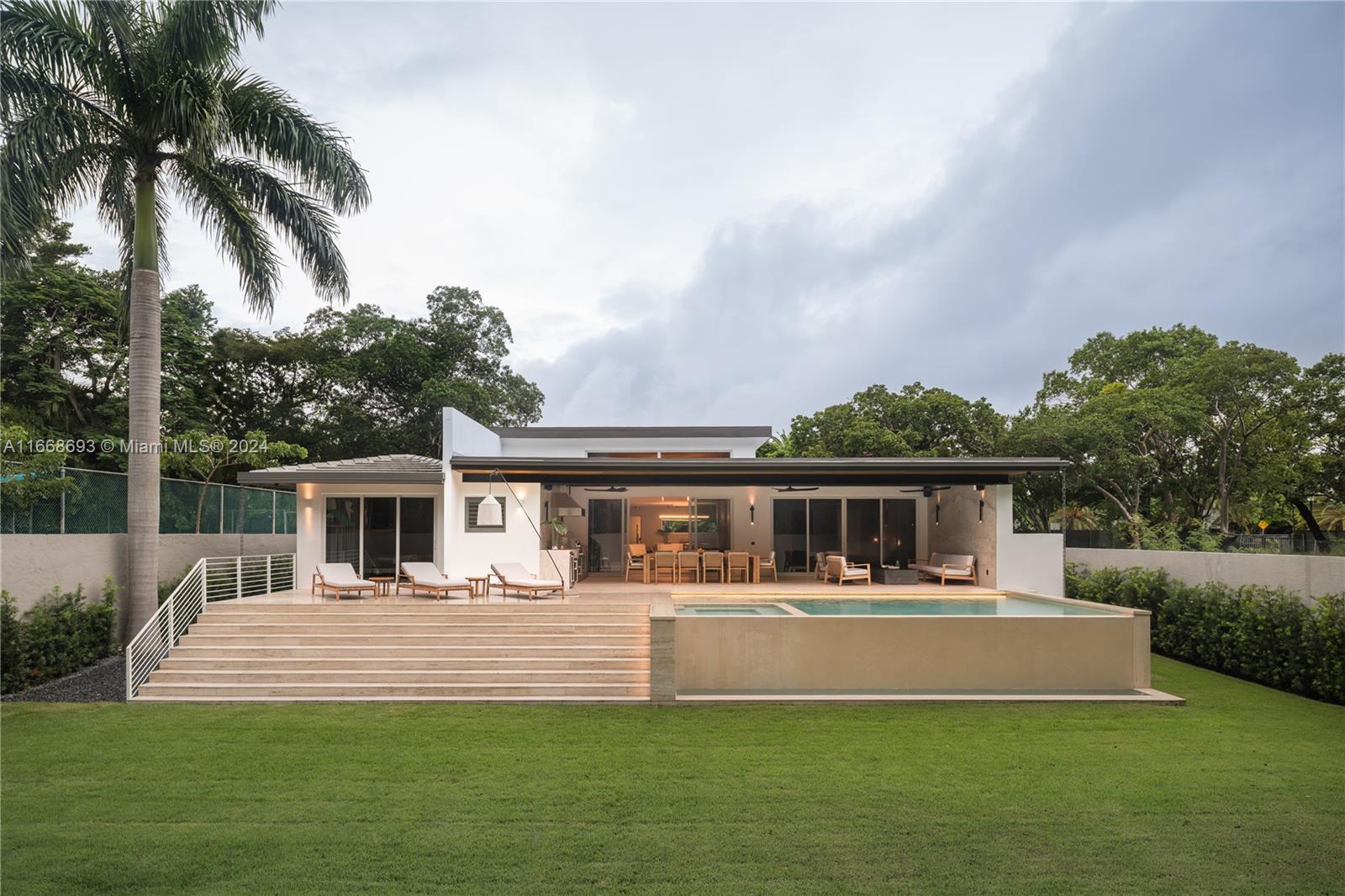 BRICKELLS FLAGLER - Residential
