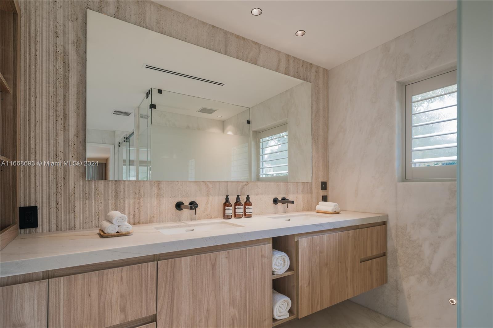 BRICKELLS FLAGLER - Residential