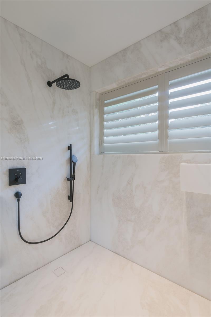 BRICKELLS FLAGLER - Residential