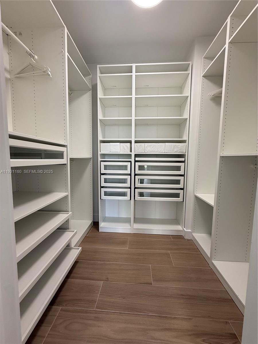 TERRACES NORTH TURNBERRY - Residential