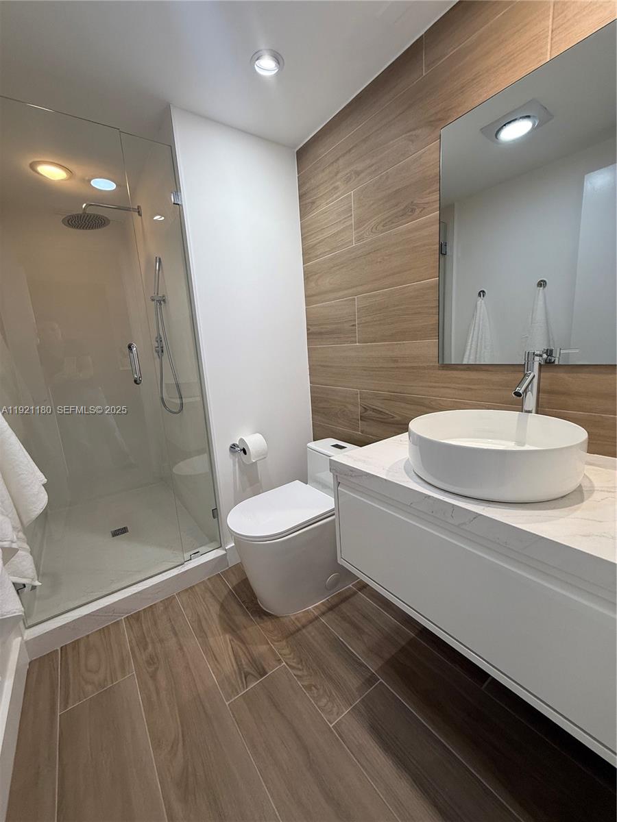 TERRACES NORTH TURNBERRY - Residential
