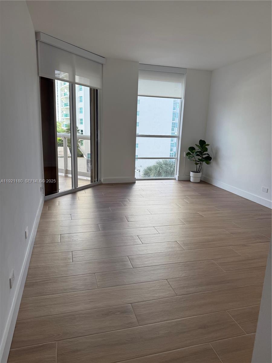 TERRACES NORTH TURNBERRY - Residential