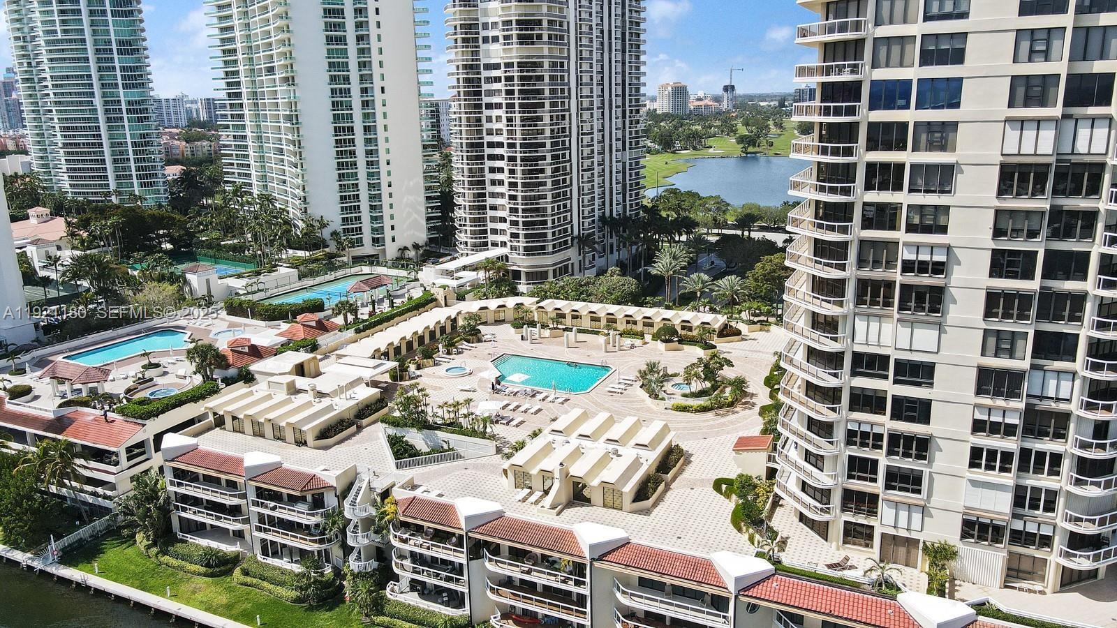 TERRACES NORTH TURNBERRY - Residential