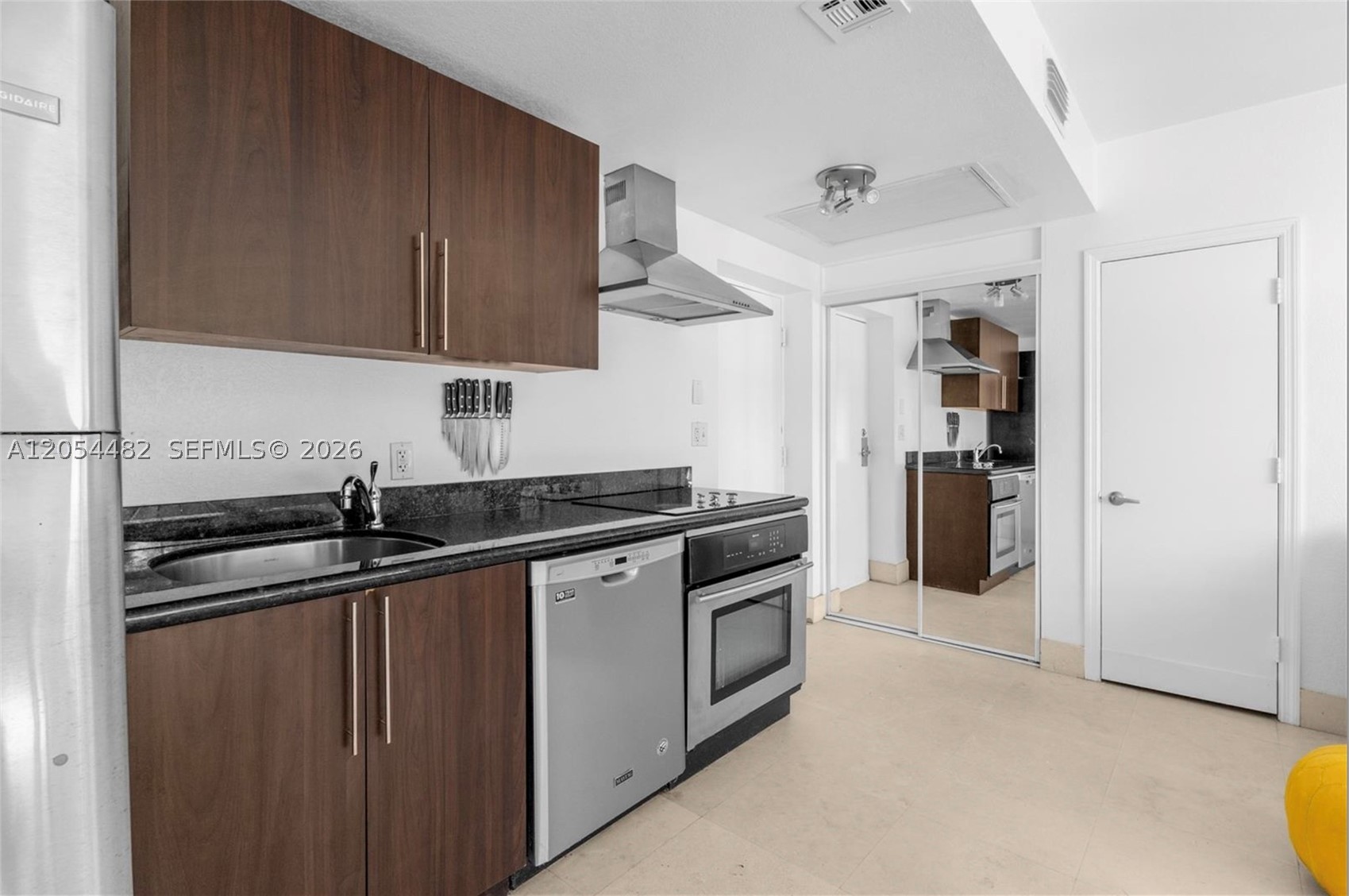 1300 PENNSYLVANIA CONDO - Residential Lease