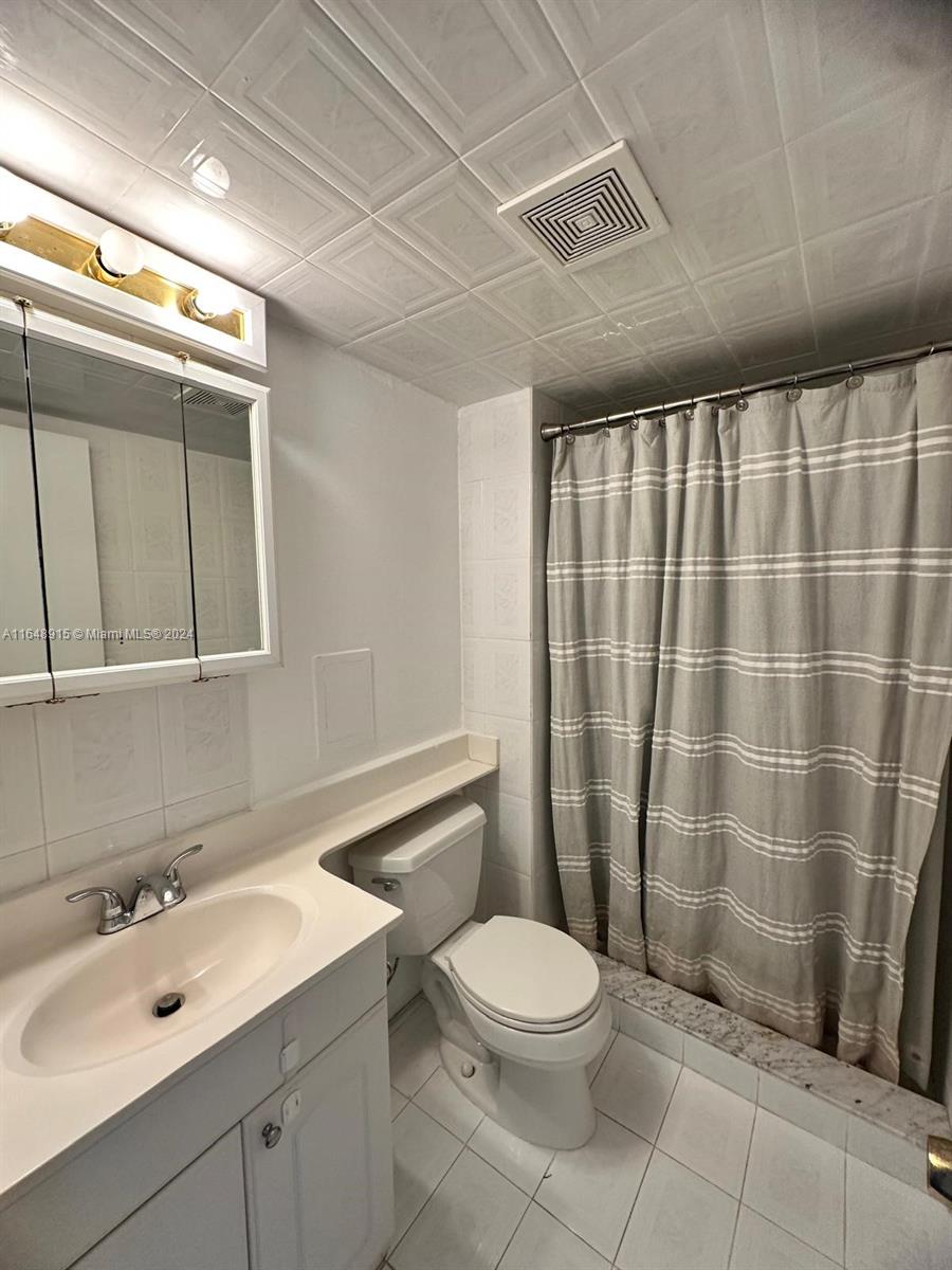 OCEANSIDE PLAZA CONDO - Residential