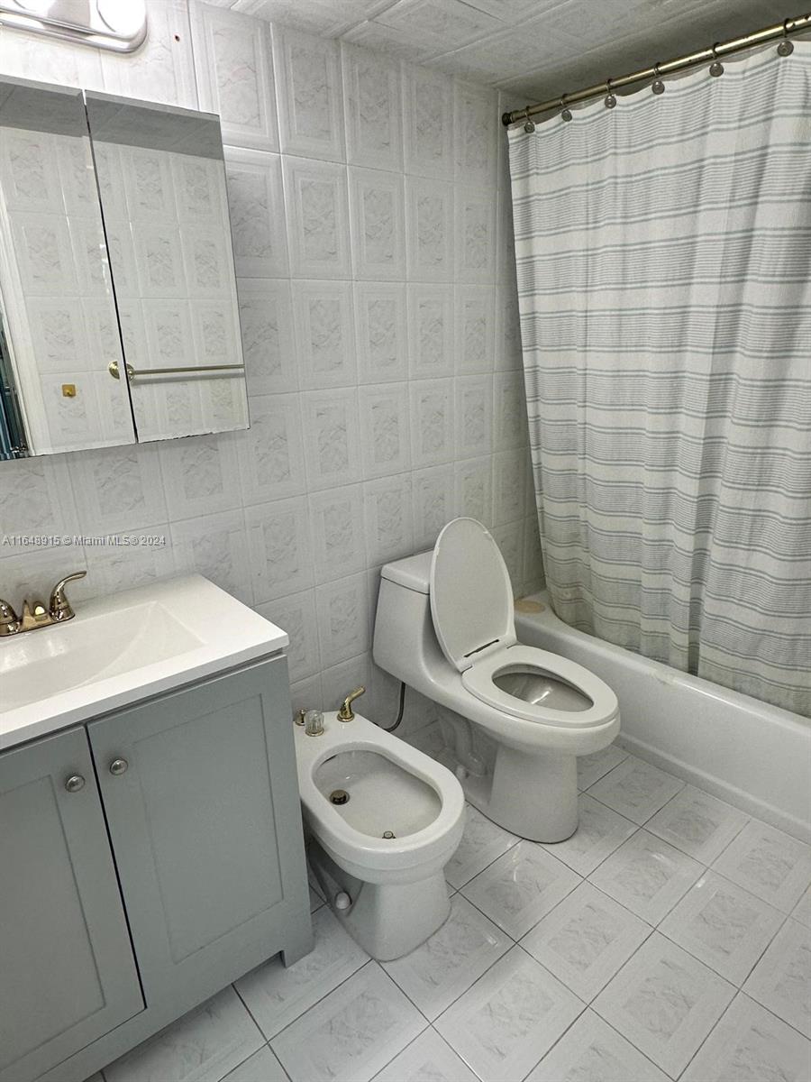 OCEANSIDE PLAZA CONDO - Residential