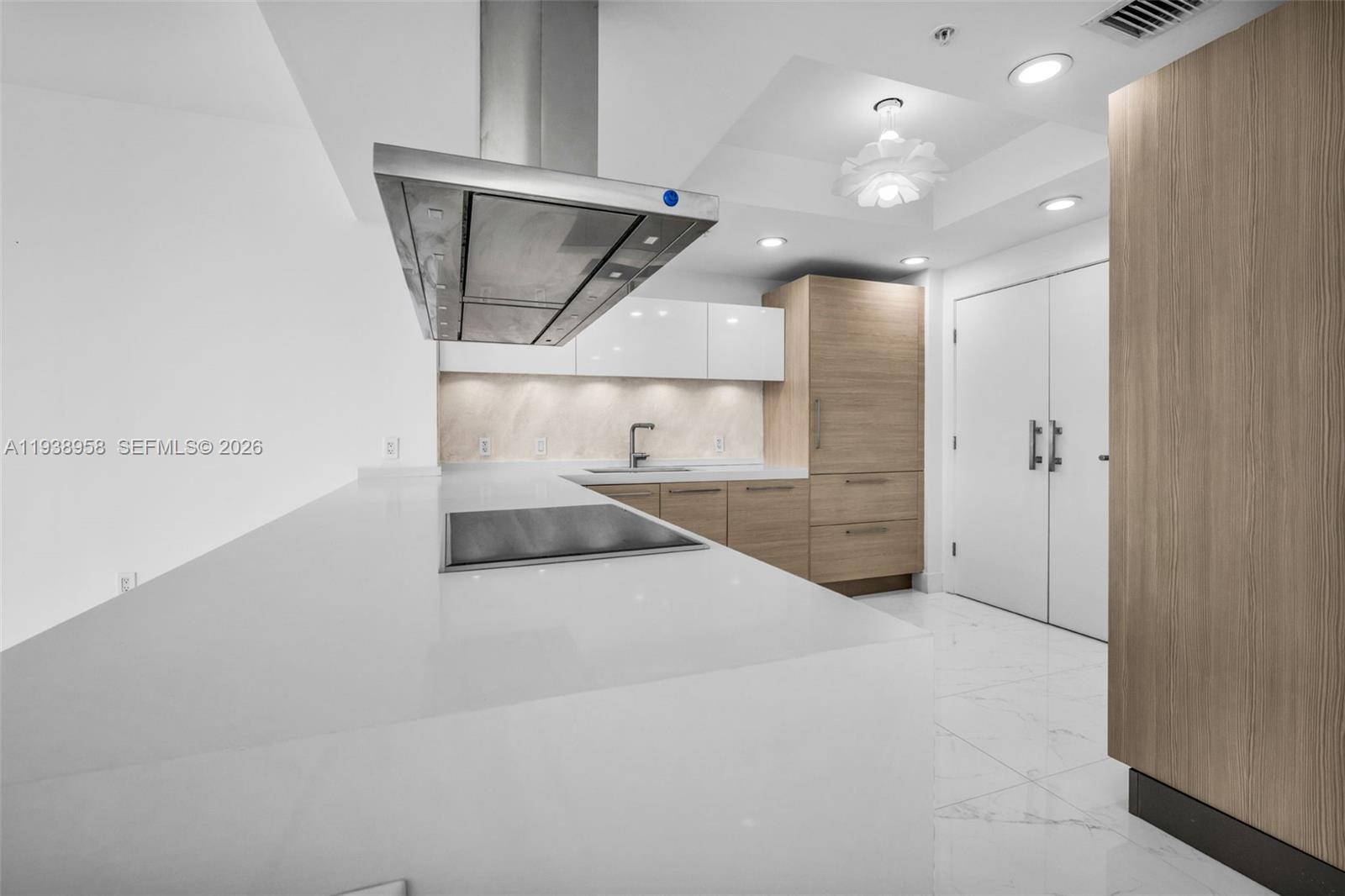 MARINA PALMS RESIDENCES S - Residential