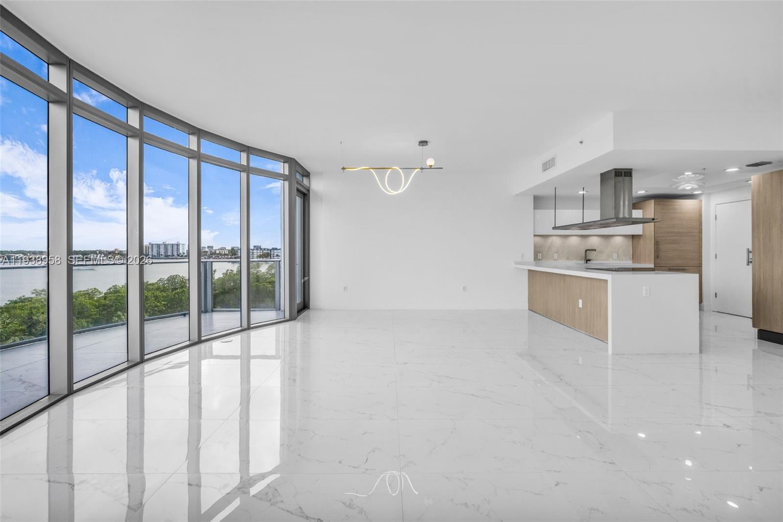 MARINA PALMS RESIDENCES S - Residential
