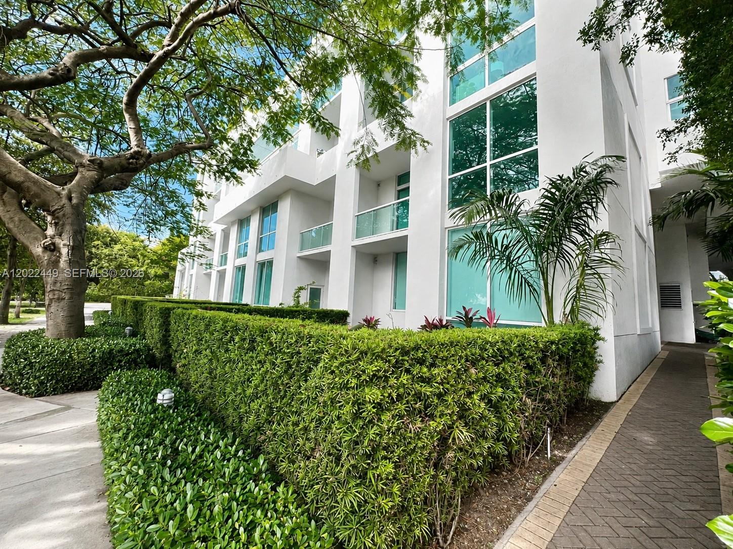 TERRAZAS RIVERPARK VILLAG - Residential