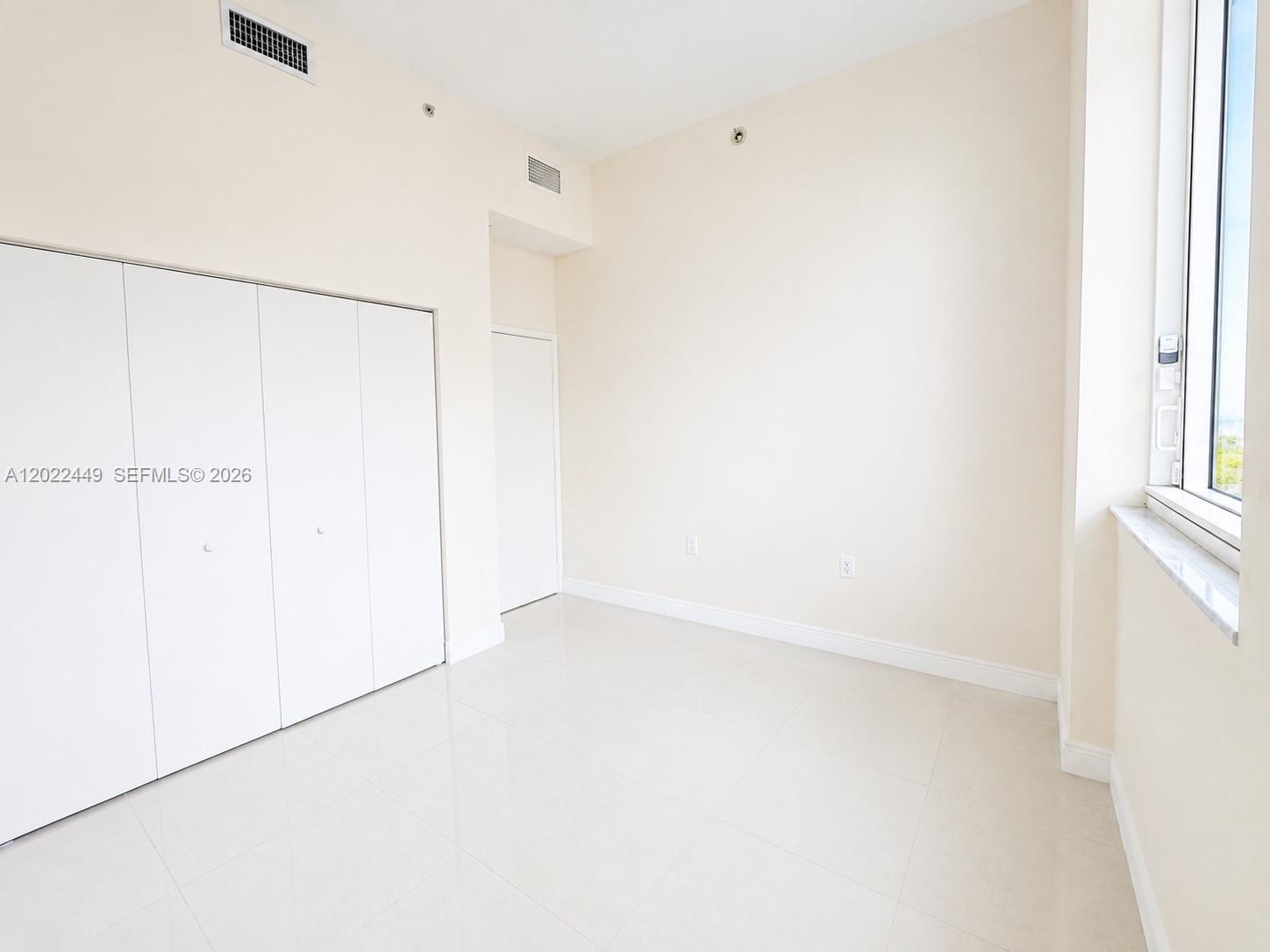 TERRAZAS RIVERPARK VILLAG - Residential