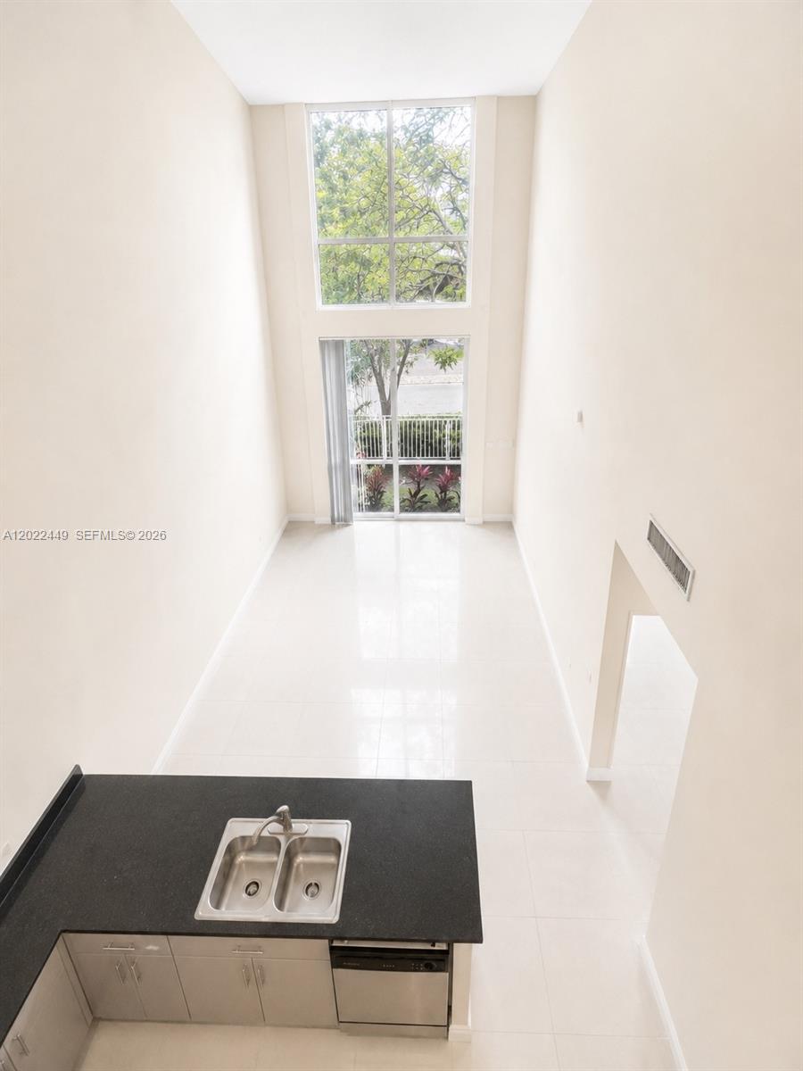 TERRAZAS RIVERPARK VILLAG - Residential
