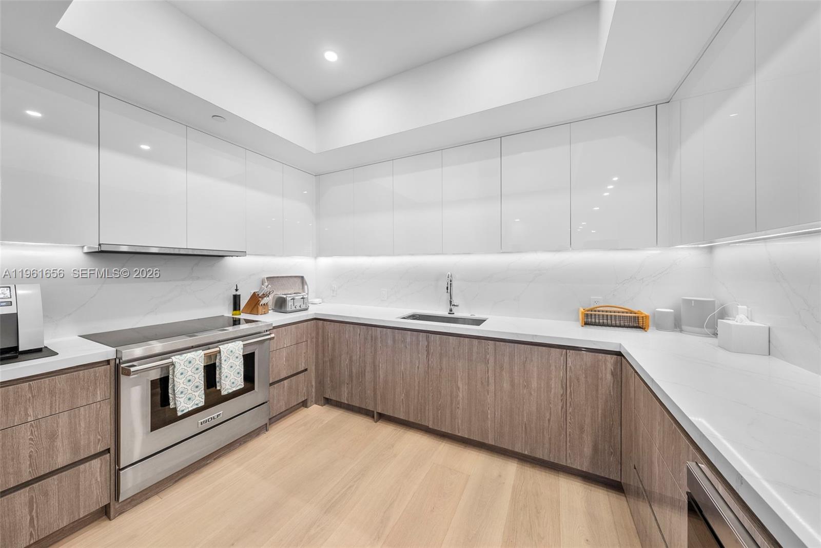 CONTINUUM ON SOUTH BEACH C - Residential