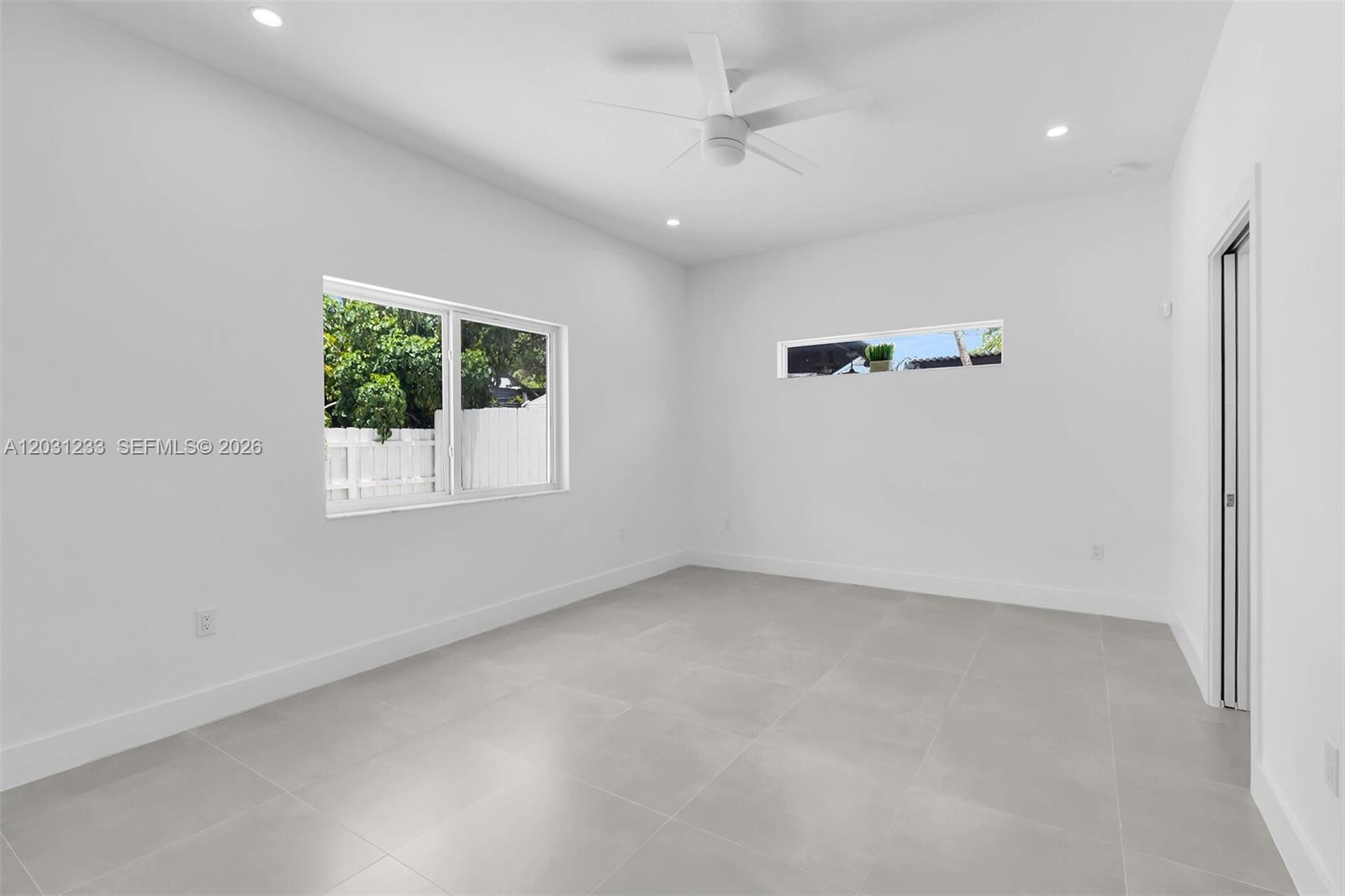 LARGO GARDENS - Residential