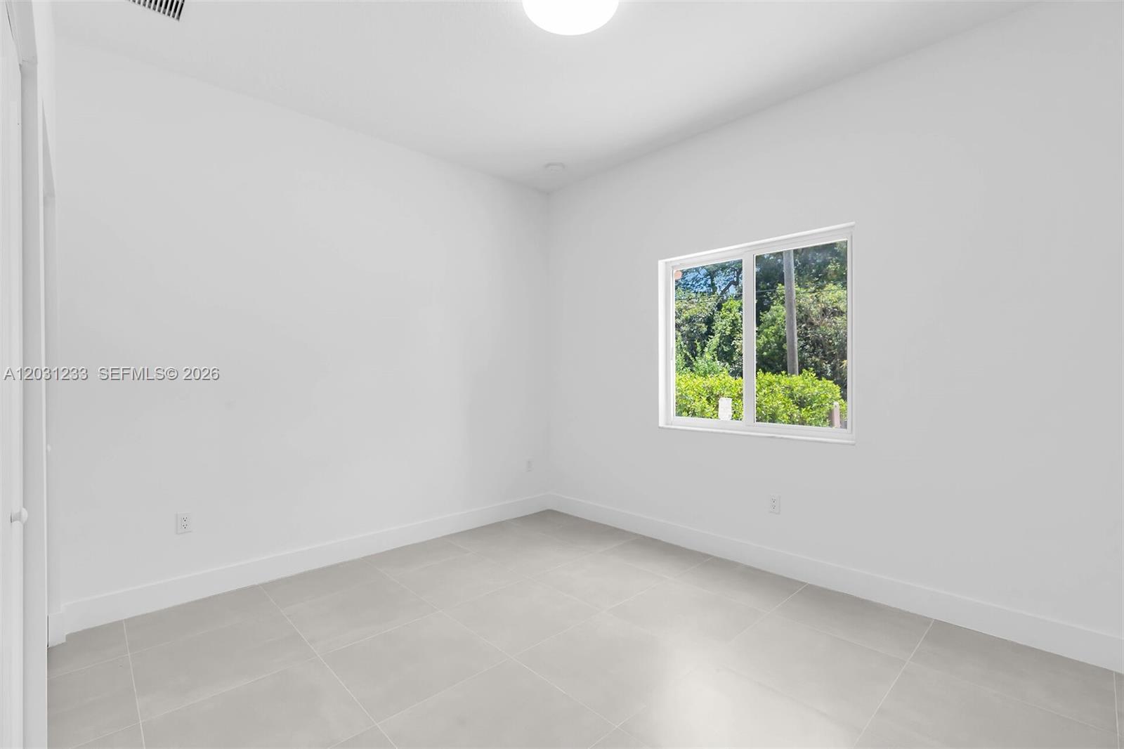 LARGO GARDENS - Residential