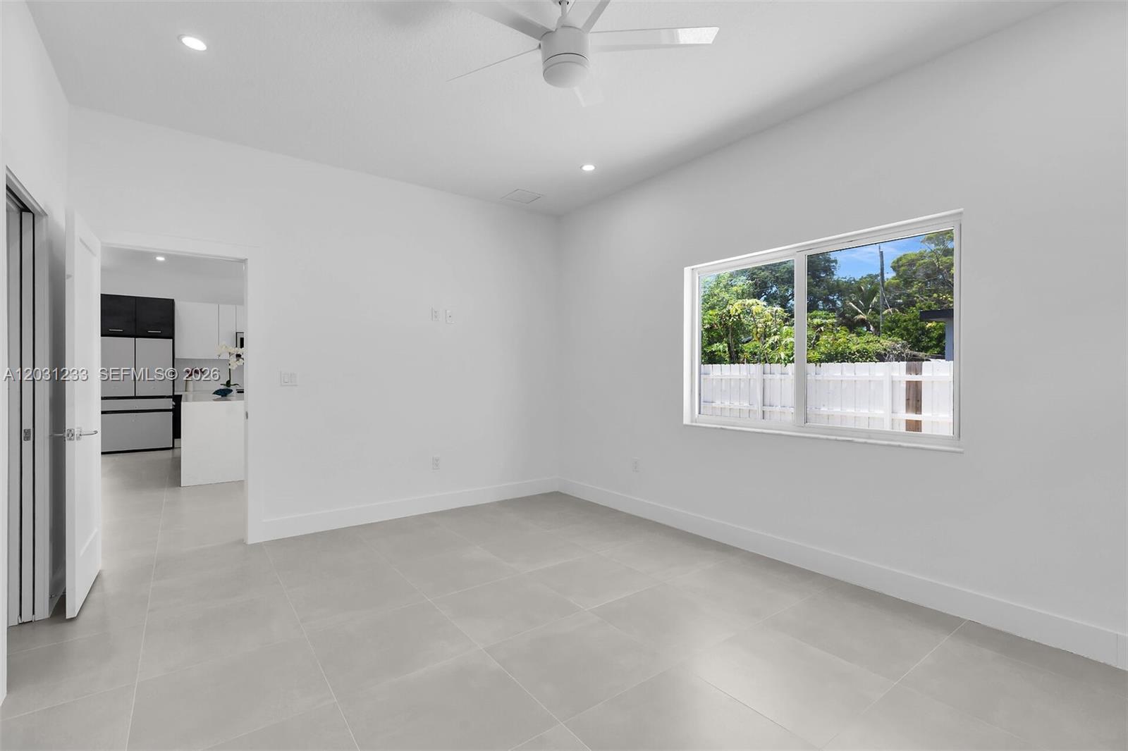 LARGO GARDENS - Residential