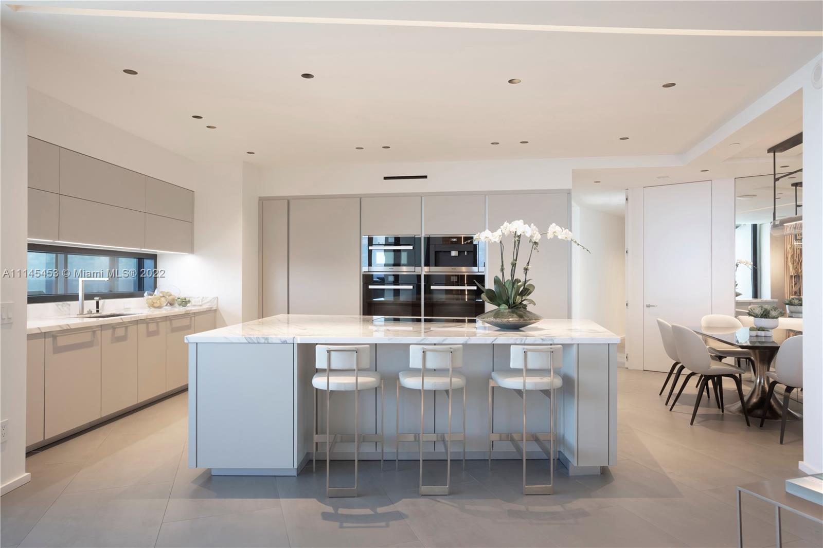 18555 COLLINS AVENUE COND - Residential