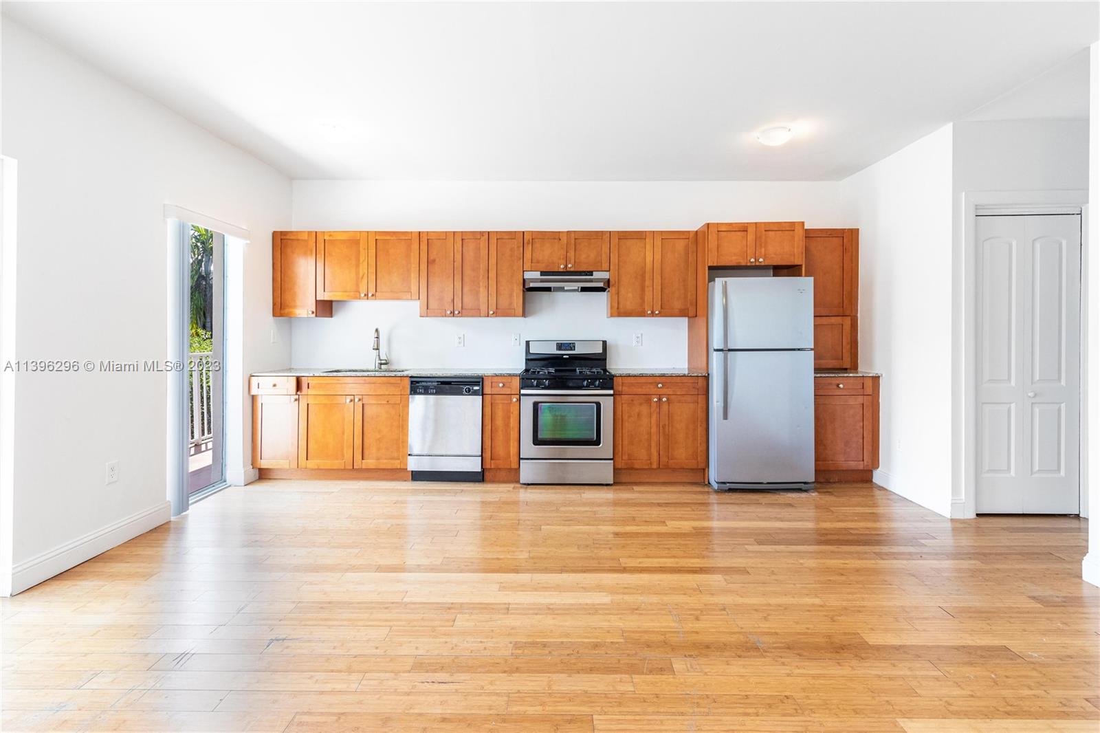 TATUM WATERWAY SUB - Residential Lease