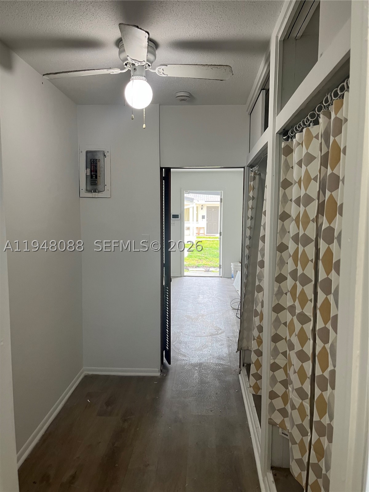 CORAL RIDGE ISLES - Residential Income