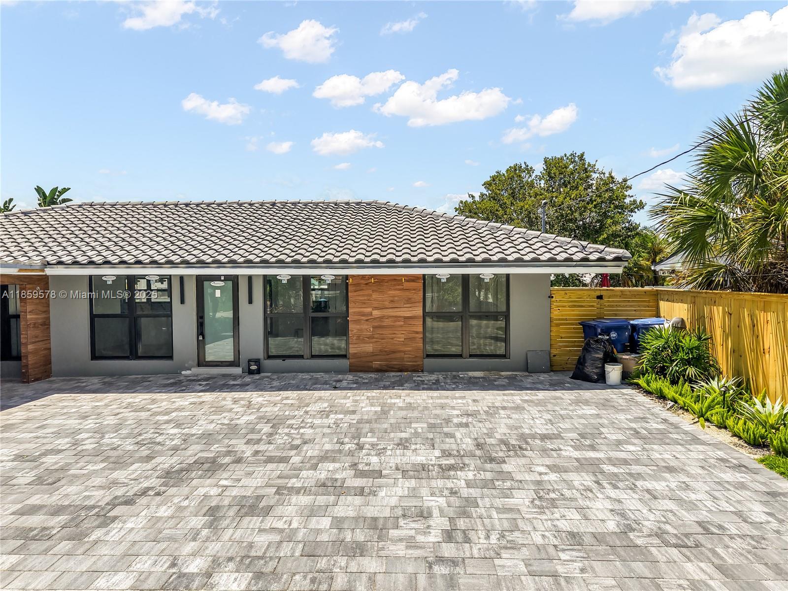 MIDDLE RIVER MANOR - Residential
