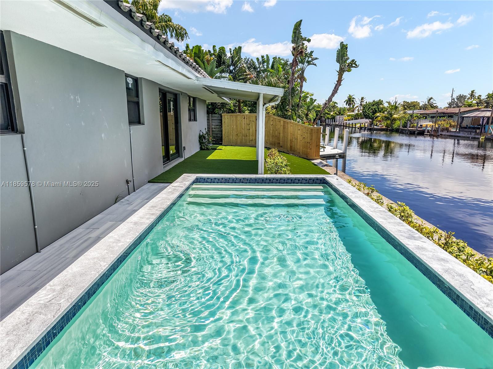 MIDDLE RIVER MANOR - Residential