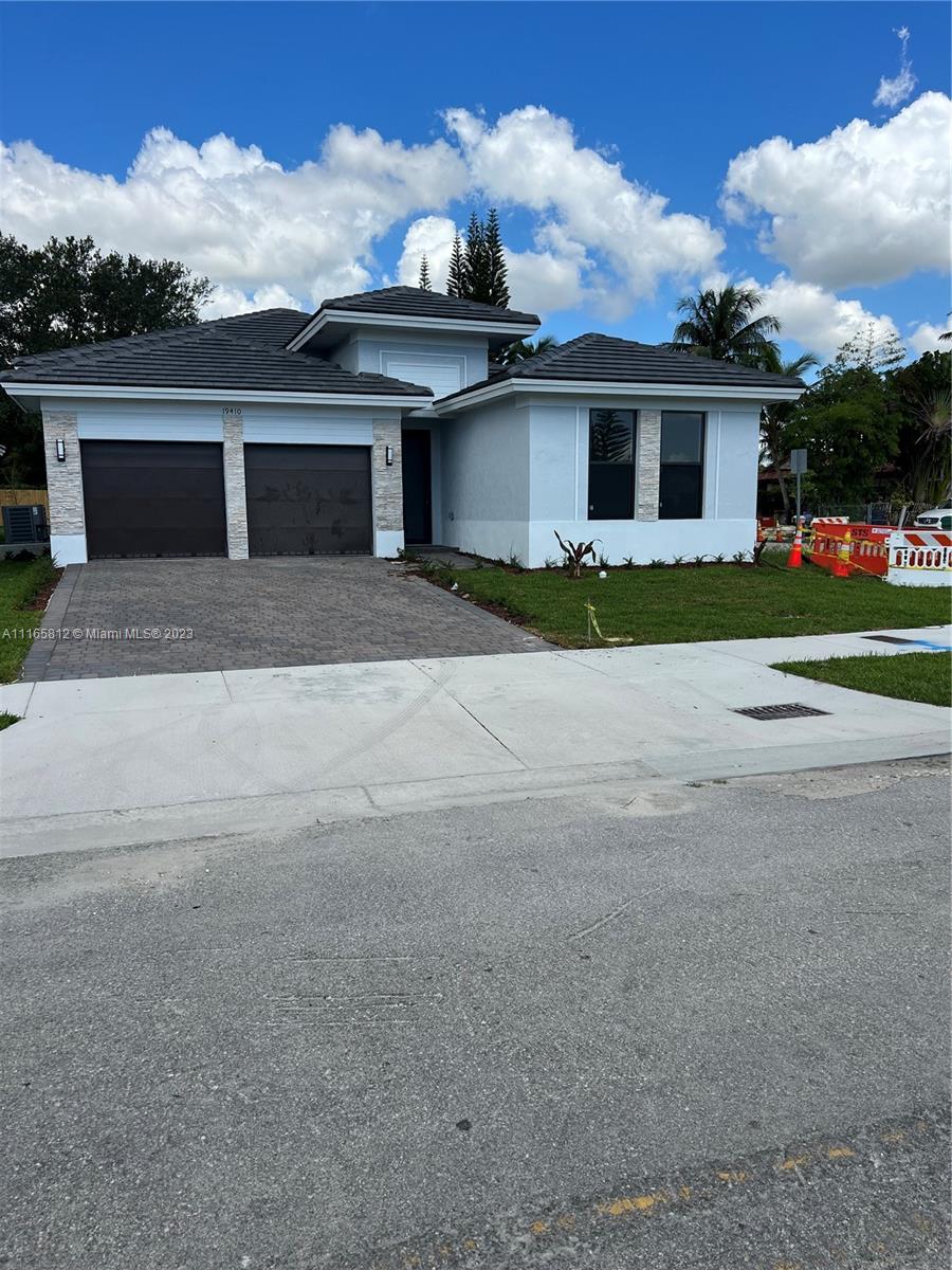 NEW CONTRUCTION OF ONLY 12 HOUSES WITH NO ASSOCIATION OR CDD TAX, 5 DIFFERENT MODELS (SEE ATTACHMENTS), ALL TILED THROUGOUT, IMAPCT WINDOWS AND MORE. (LOT PREMIUM APPLY)
REALTORS CALL FOR DETAILS OR INFORMATION
ESTIMATED DELIVERY DATE BY NOVEMBER 2022
LOT PREMIUM APPY