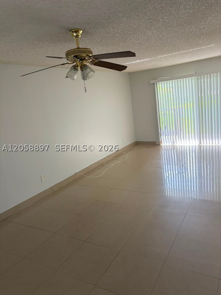 SUMMER LAKE CONDO - Residential