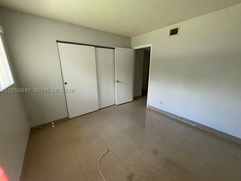 SUMMER LAKE CONDO - Residential