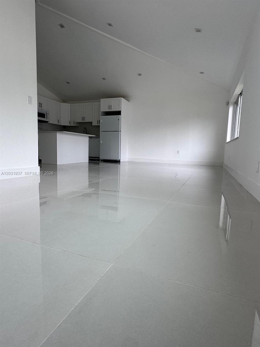 BREEZESWEPT HEIGHTS 1ST A - Residential Lease