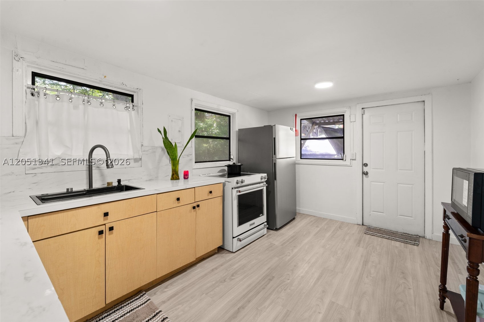 GRIFFINS SUB - Residential