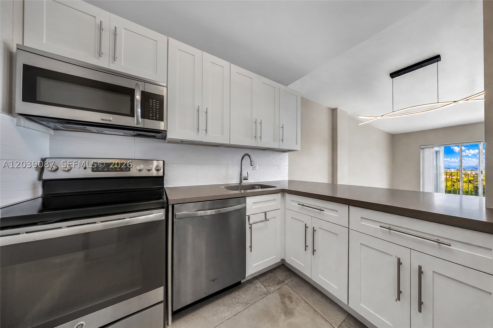 ISLAND PLACE AT NORTH BAY - Residential Lease