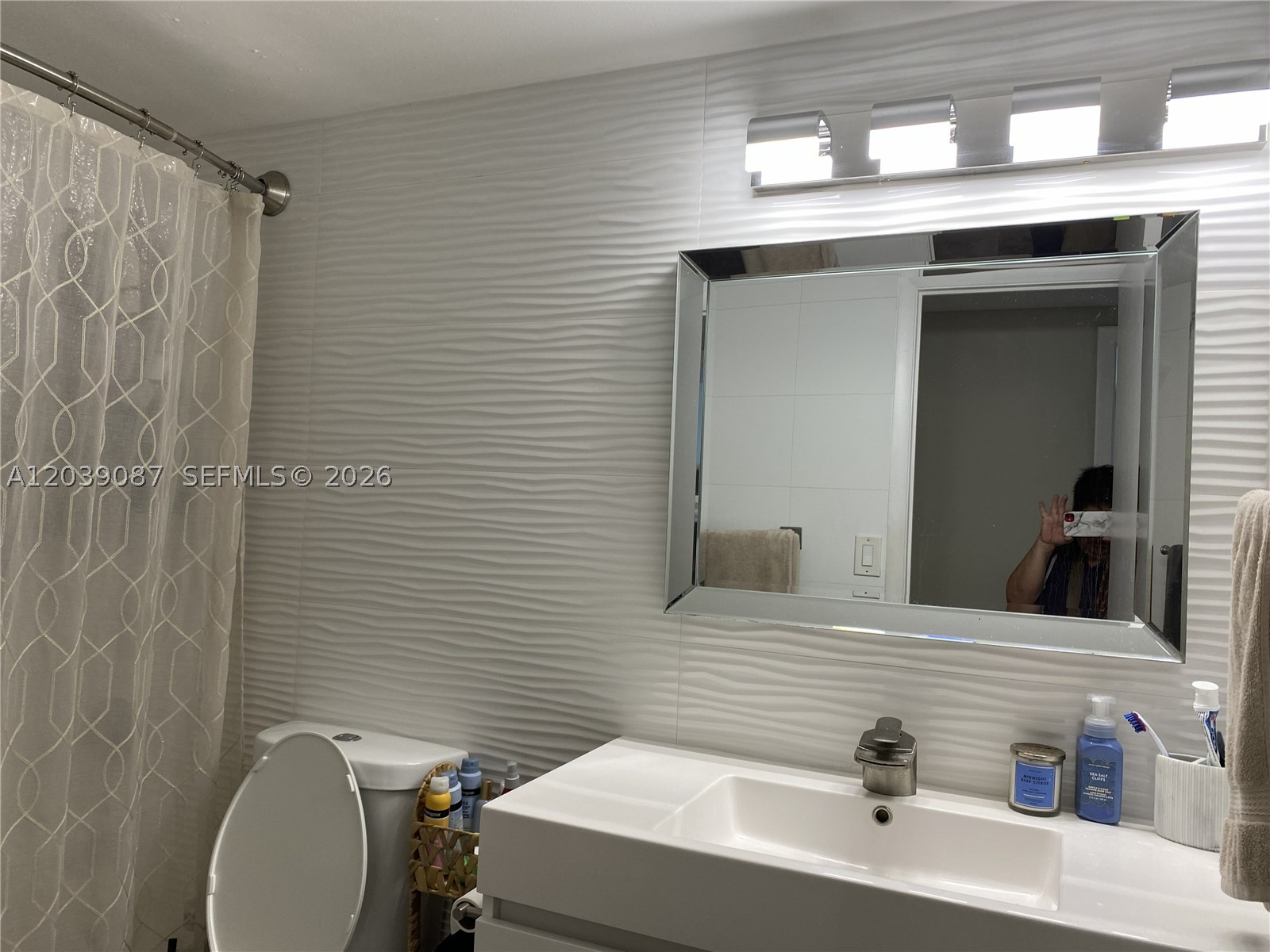 ISLAND PLACE AT NORTH BAY - Residential Lease
