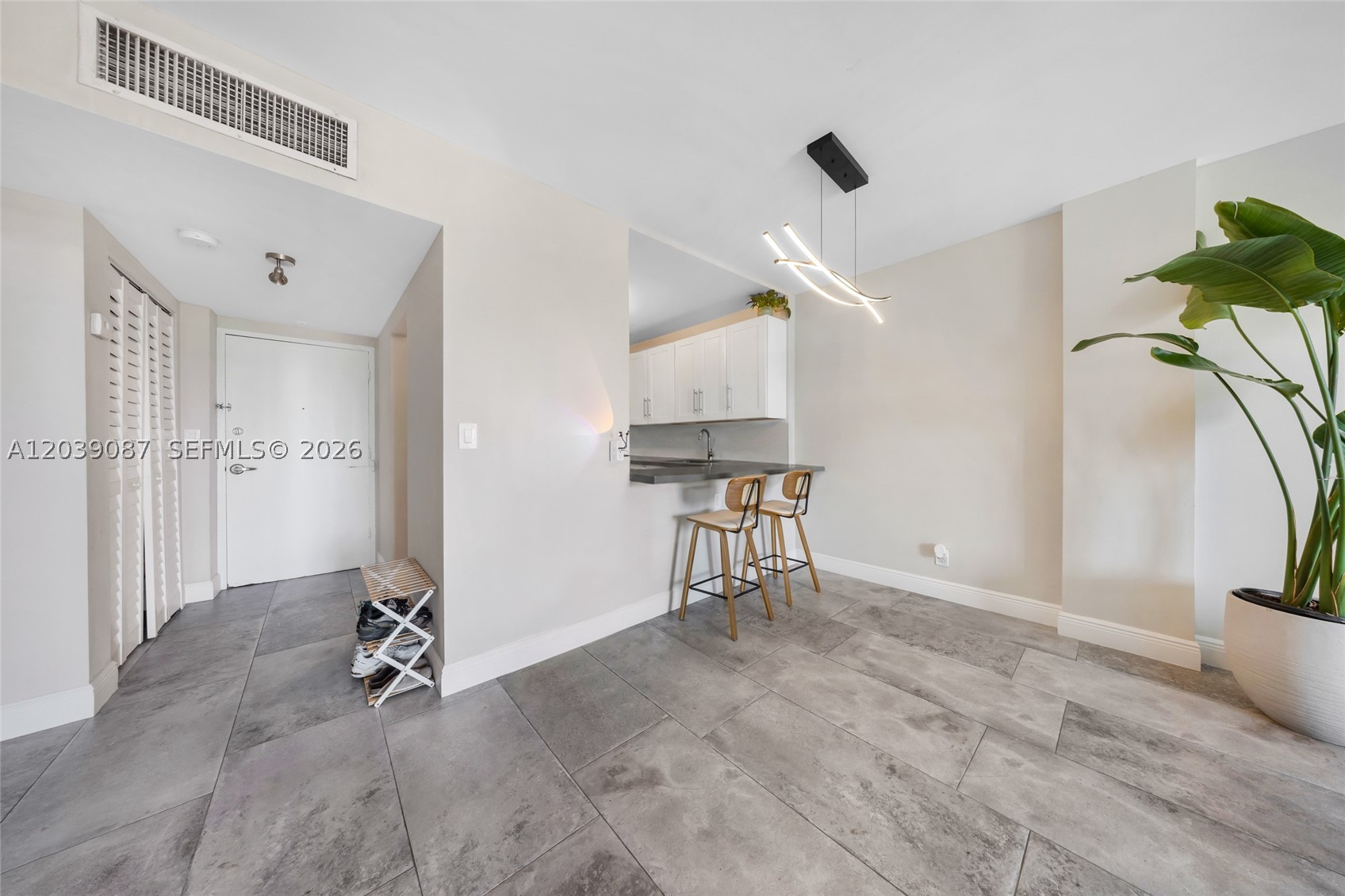 ISLAND PLACE AT NORTH BAY - Residential Lease