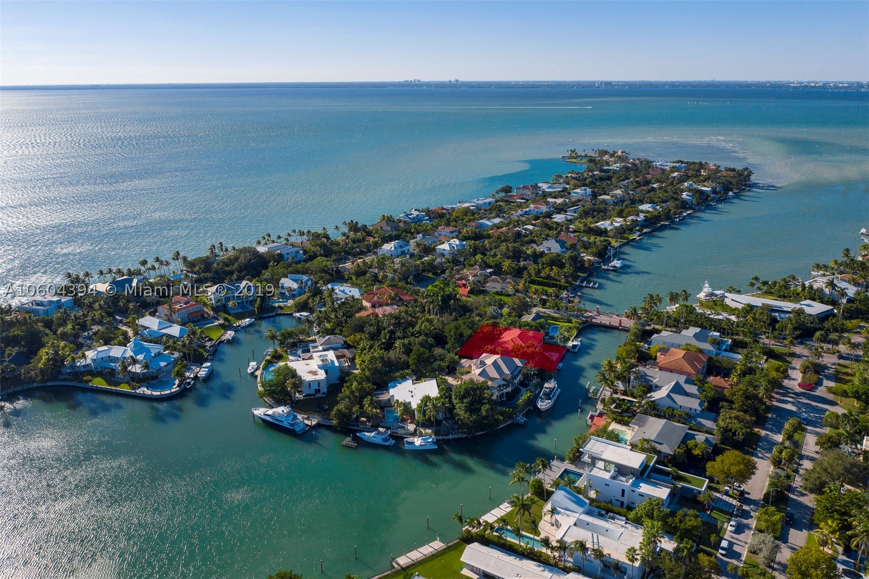 SMUGGLERS COVE - Residential