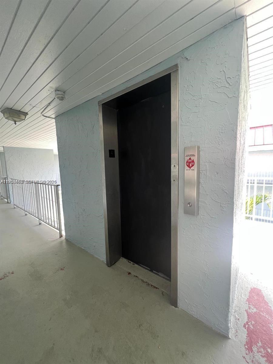 NEWPORT CONDO - Residential