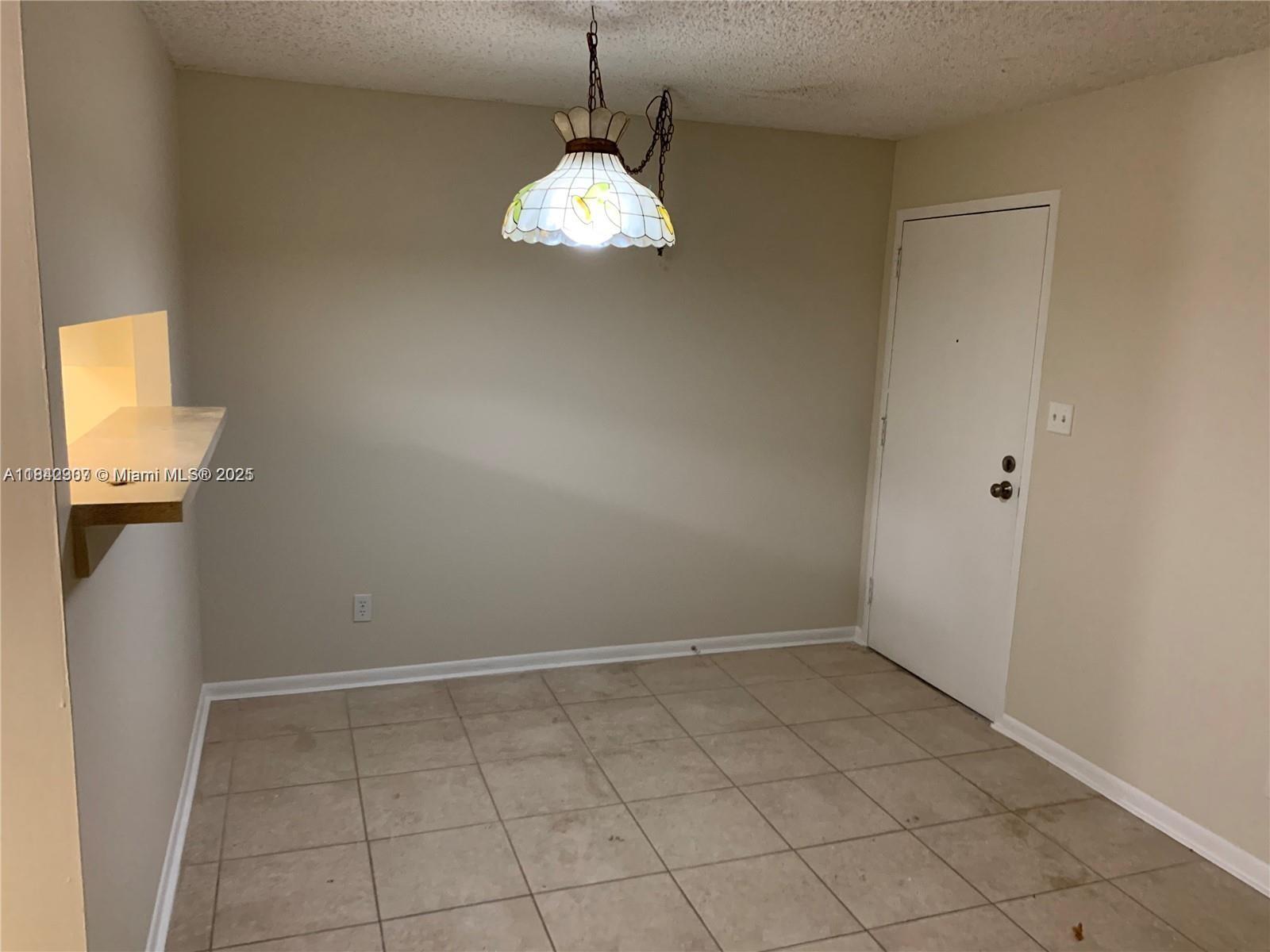 HAMPTON COURT CONDO - Residential
