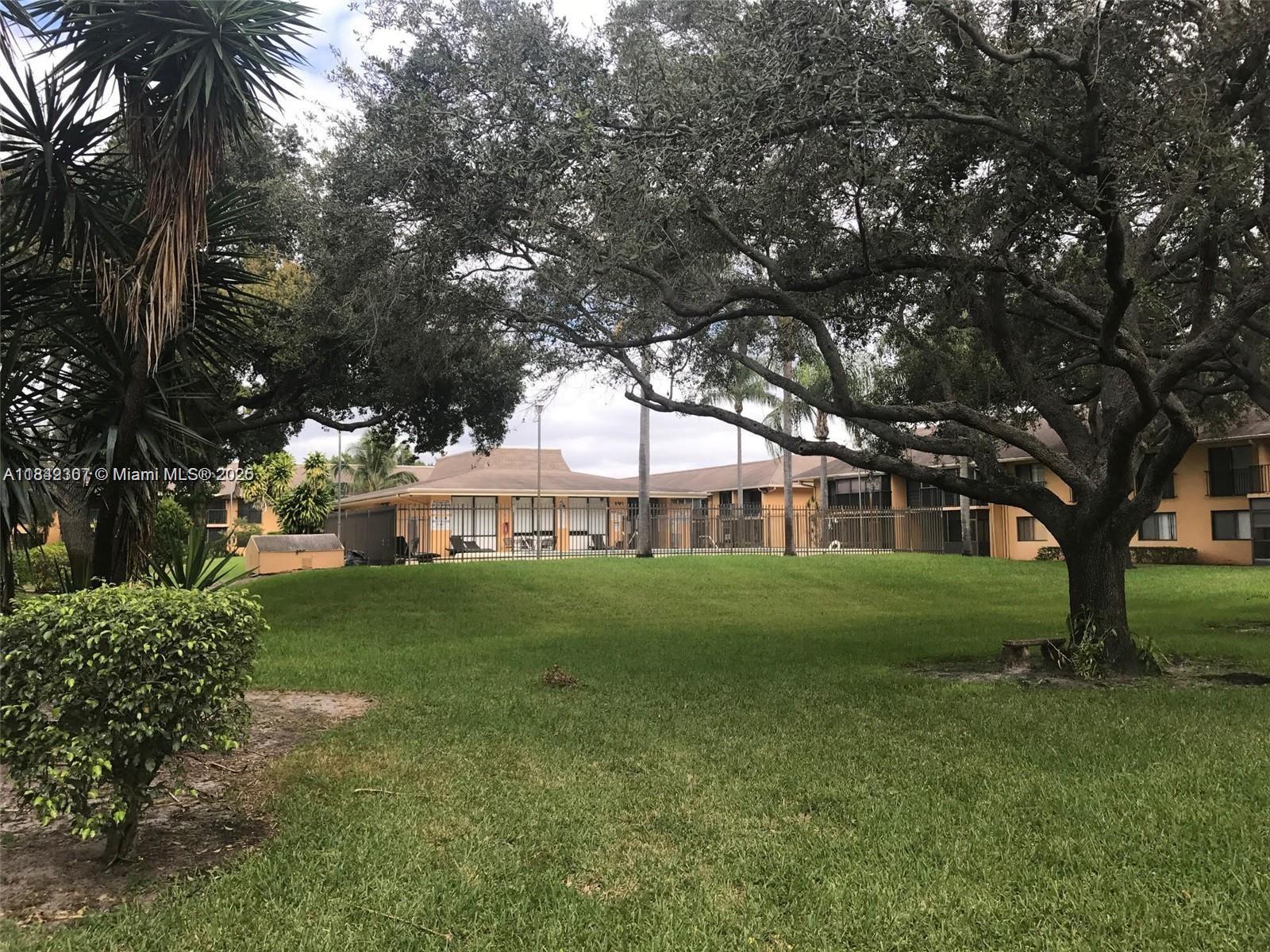 HAMPTON COURT CONDO - Residential