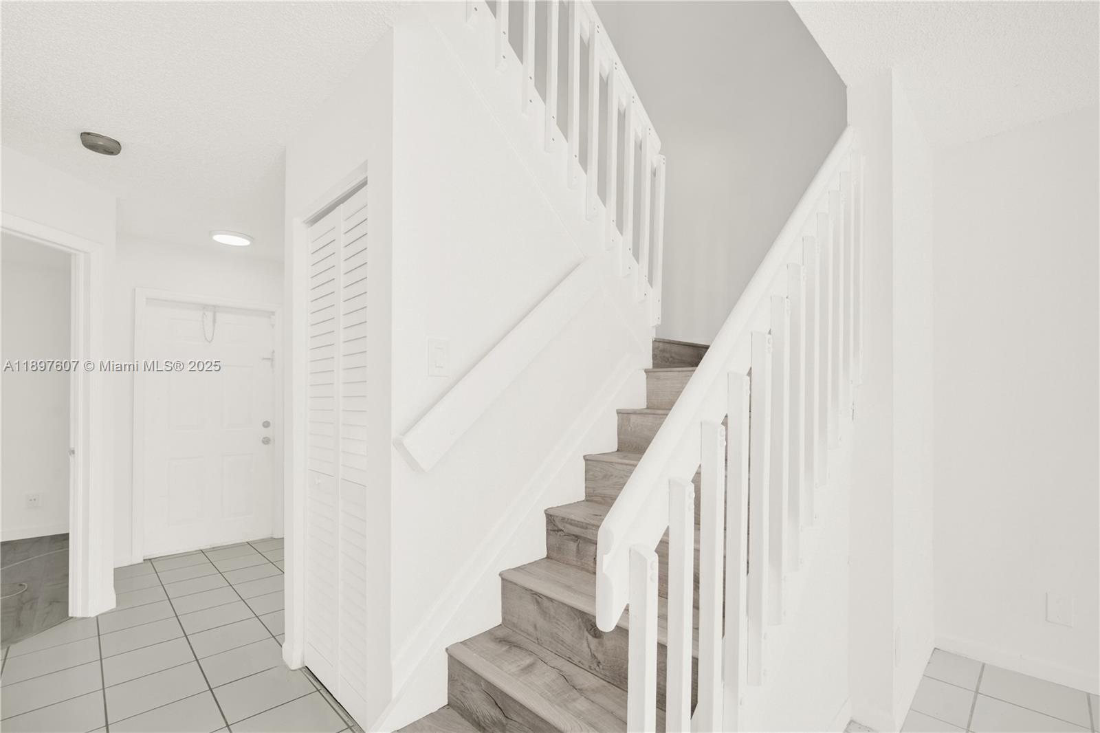 WEITZER SERENA LAKES TOWN - Residential Lease