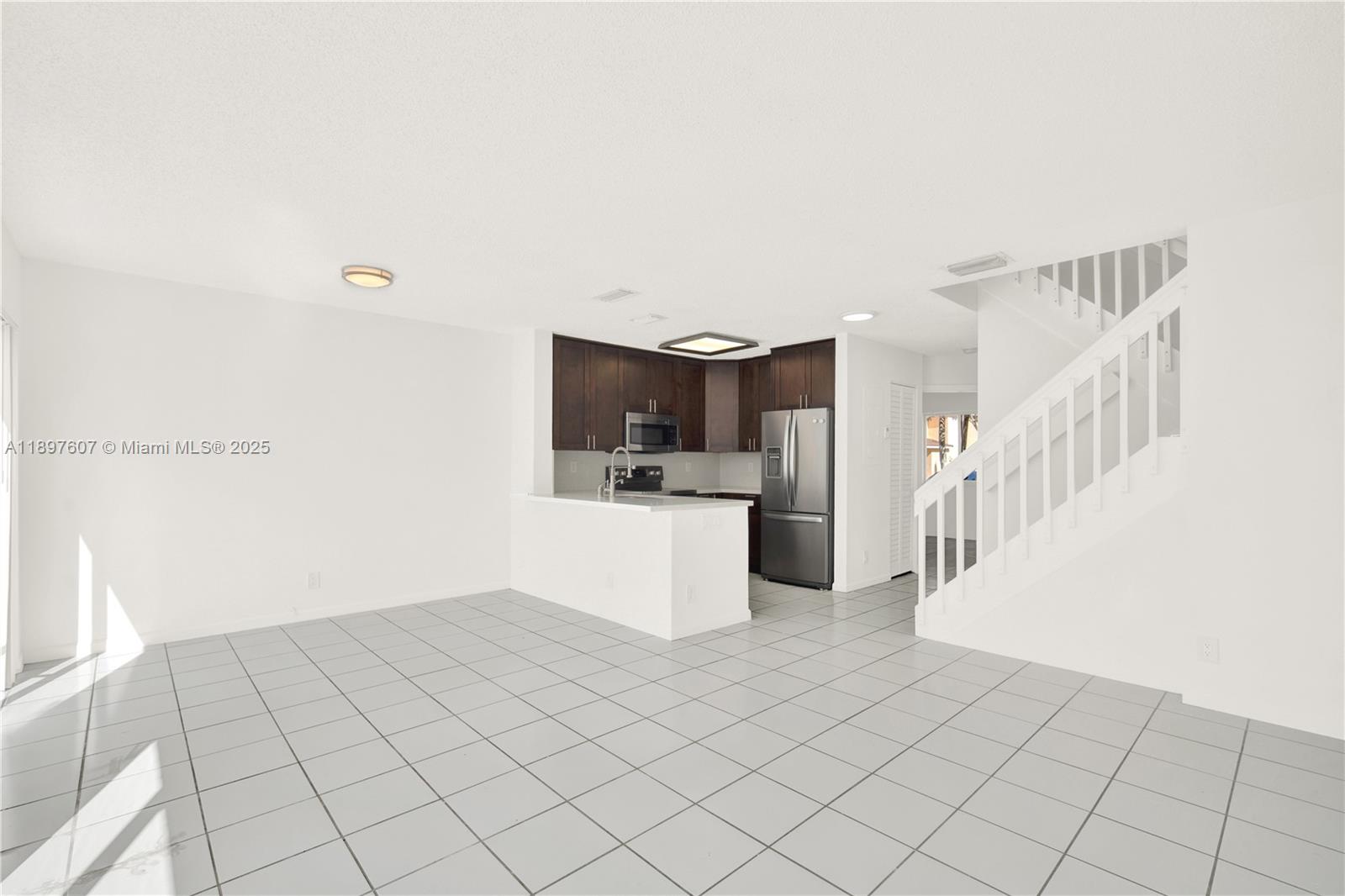 WEITZER SERENA LAKES TOWN - Residential Lease