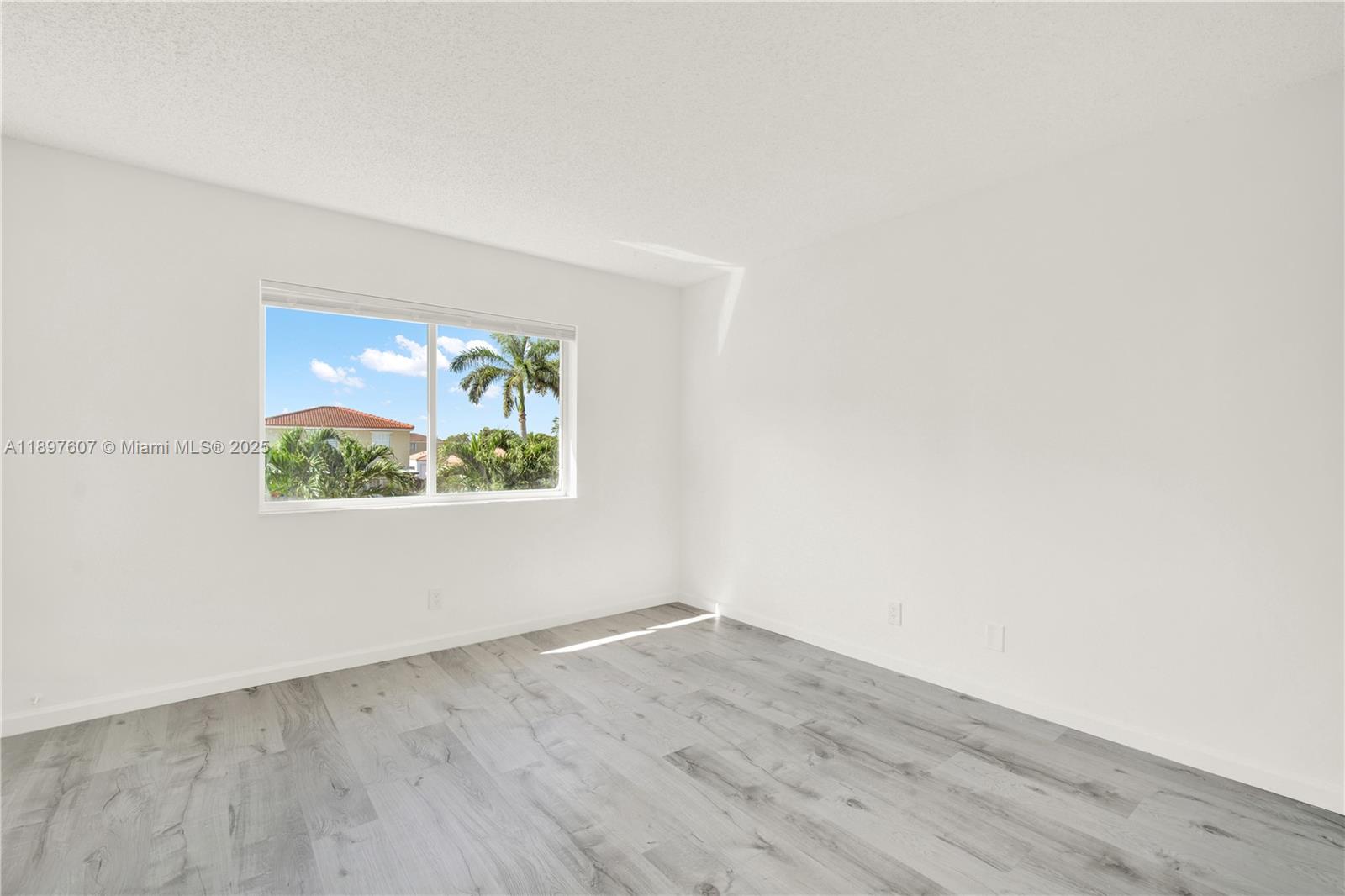 WEITZER SERENA LAKES TOWN - Residential Lease