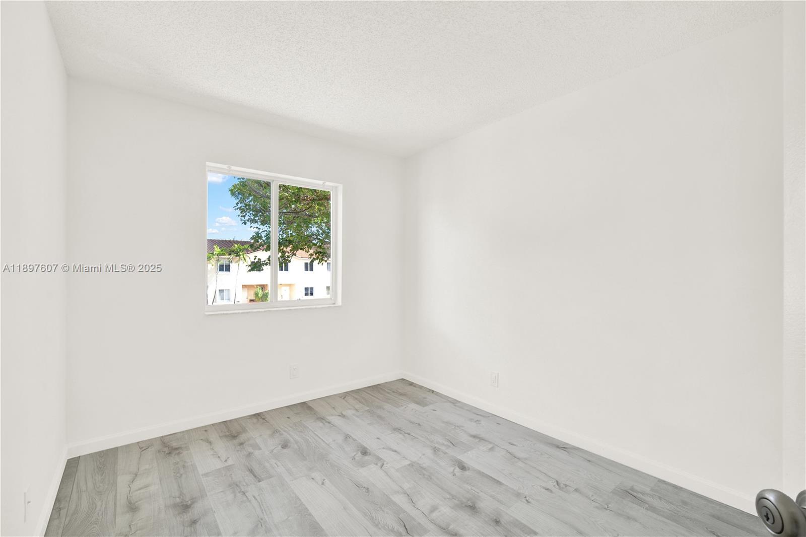 WEITZER SERENA LAKES TOWN - Residential Lease