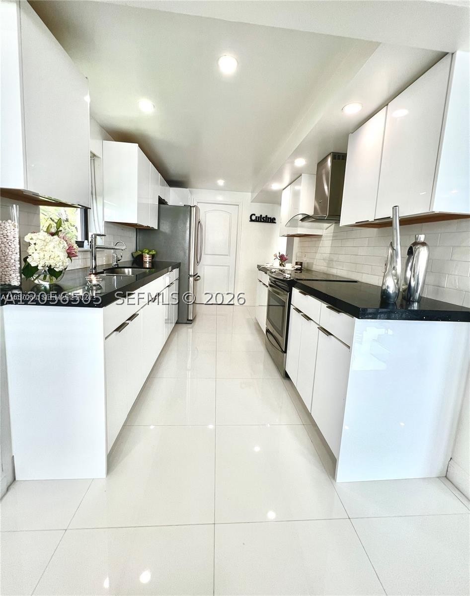 LINDAL APTS CONDO - Residential