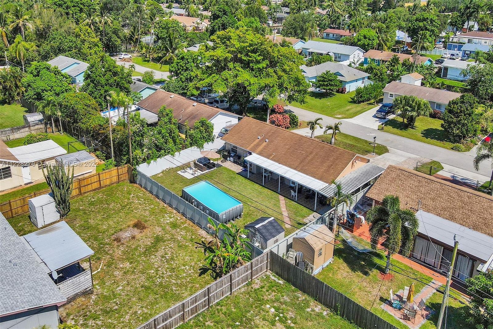 HYPOLUXO VILLAGE 2 - Residential