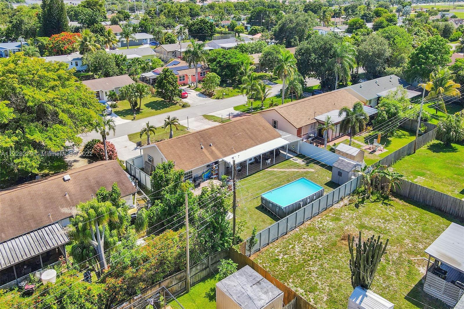 HYPOLUXO VILLAGE 2 - Residential