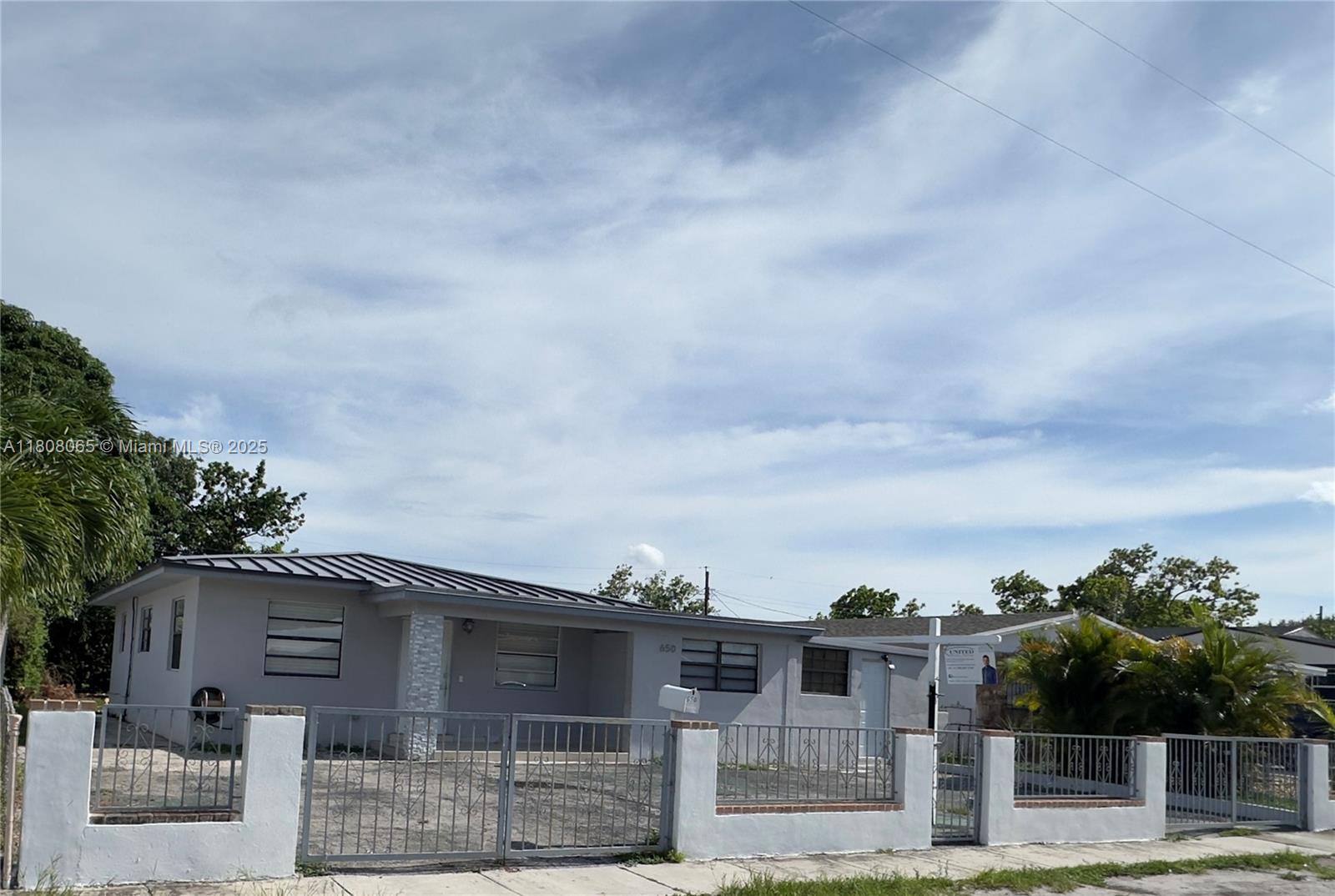 SARATOGA HEIGHTS RE-SUB - Residential