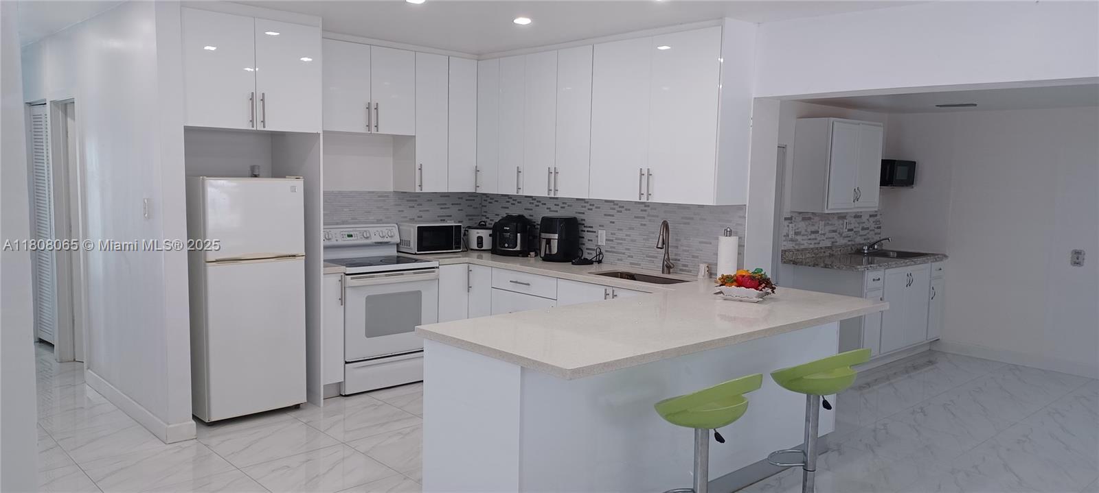 SARATOGA HEIGHTS RE-SUB - Residential