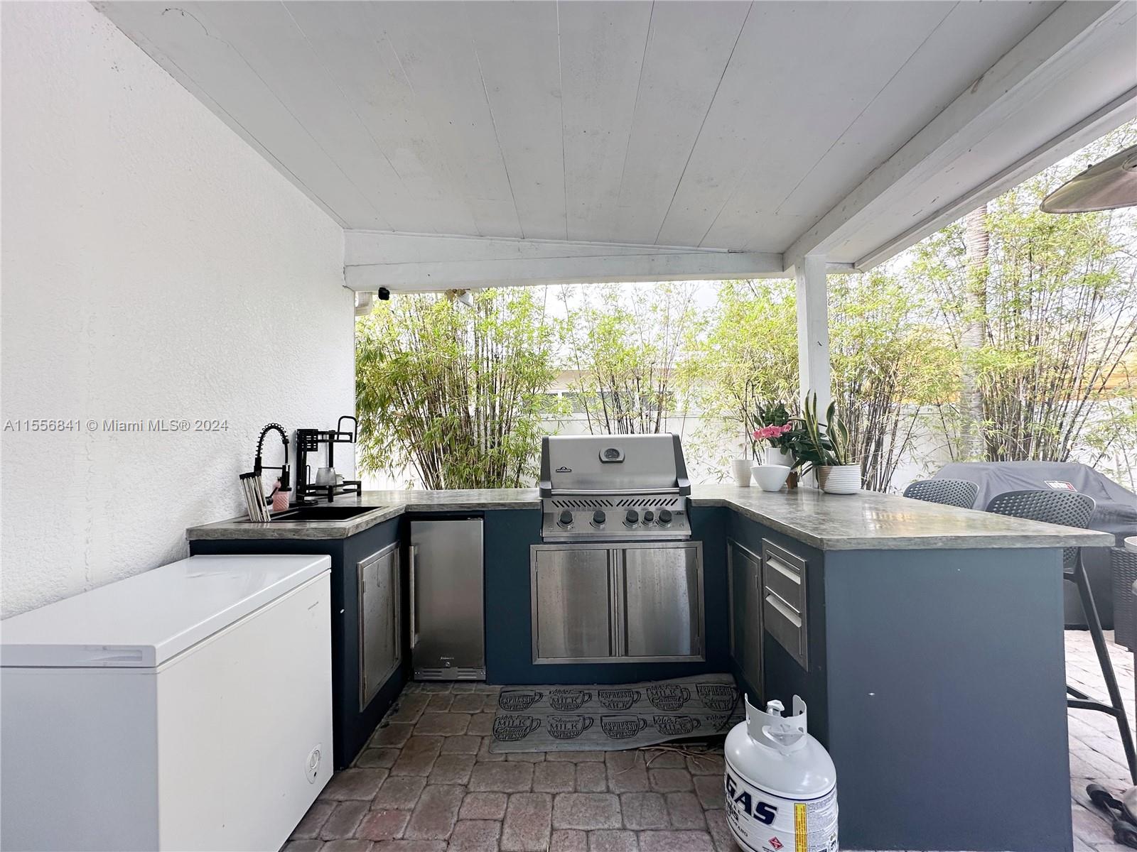 HIGHLAND LAKES EAST - Residential Lease