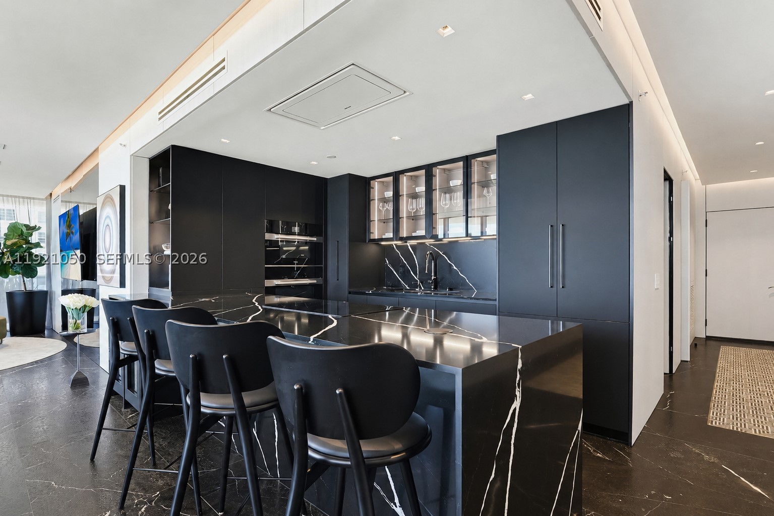 MEI CONDO - Residential