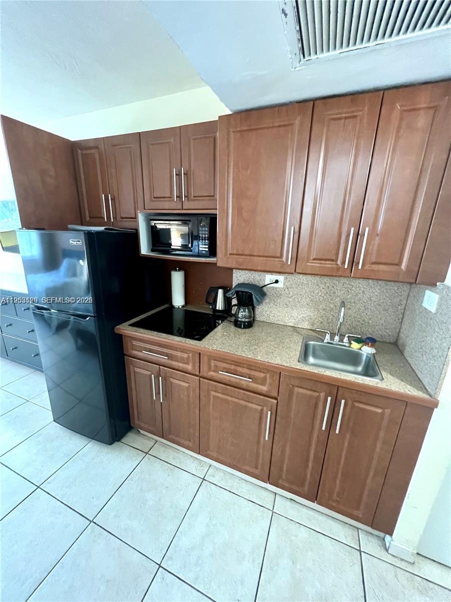 THE AVENTURA BEACH CLUB C - Residential