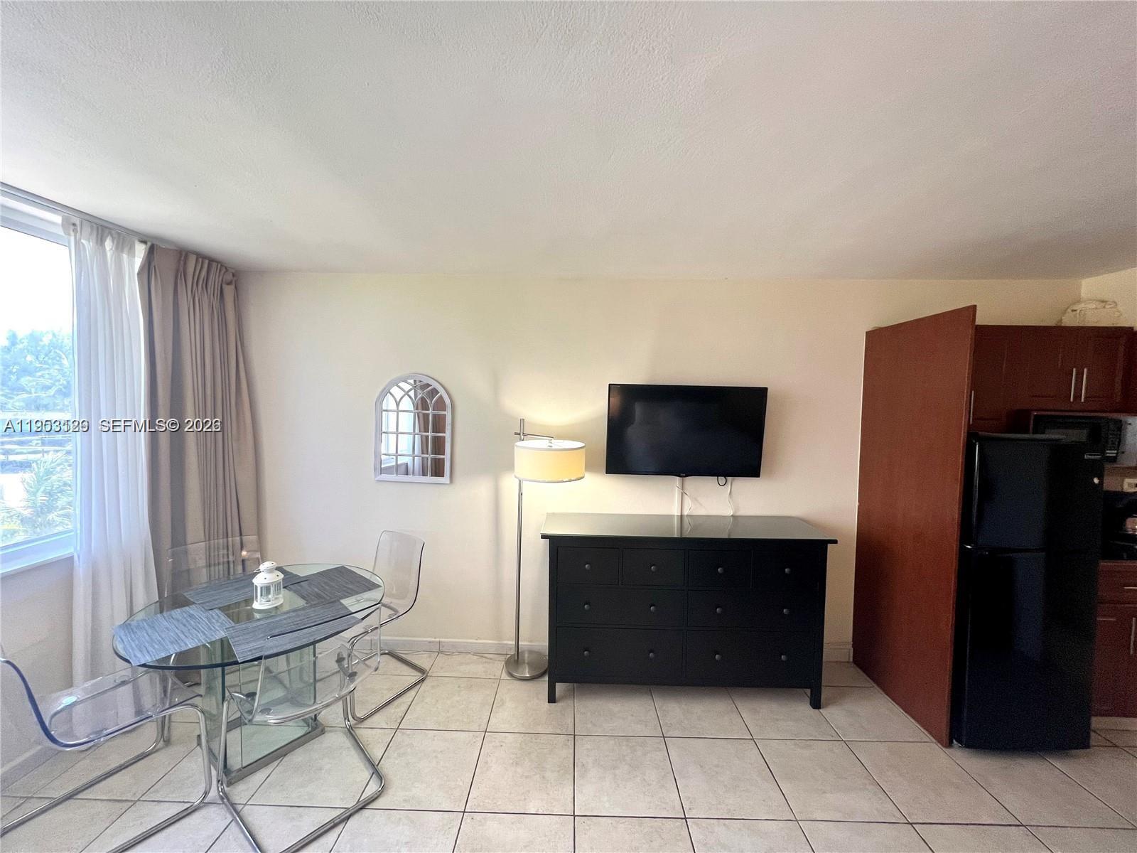 THE AVENTURA BEACH CLUB C - Residential