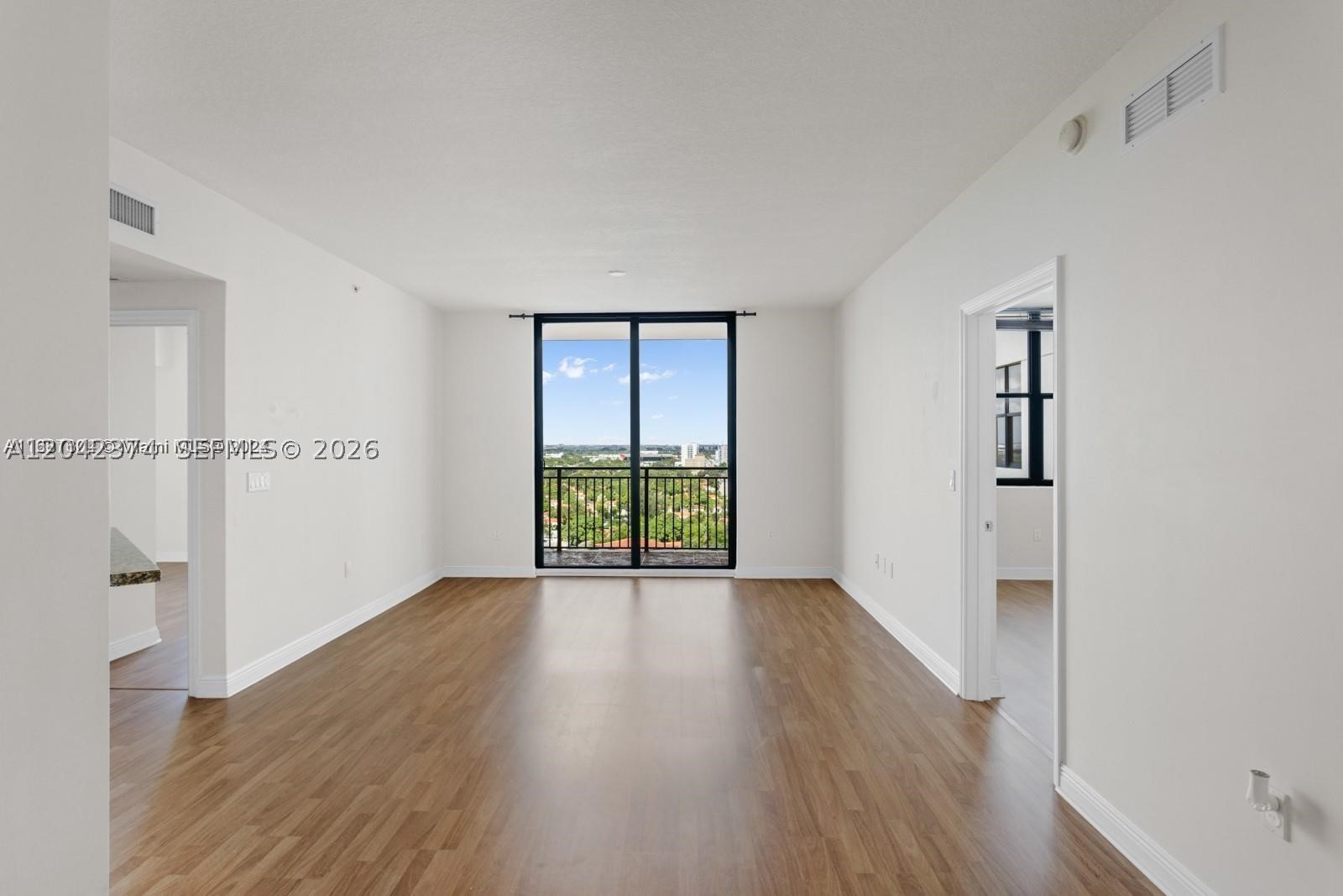 PUERTA DE PALMAS CONDO - Residential